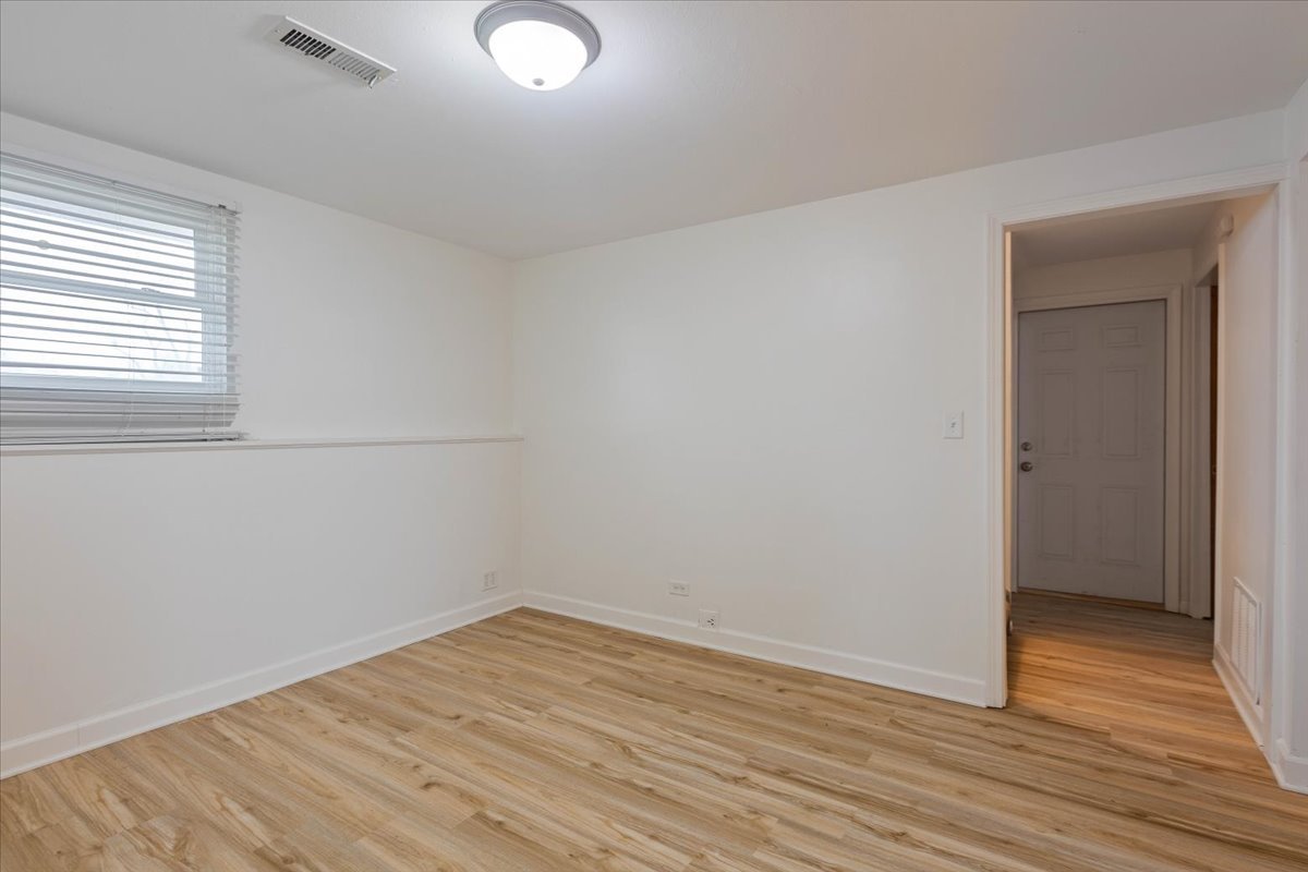 6860 Valley View Road