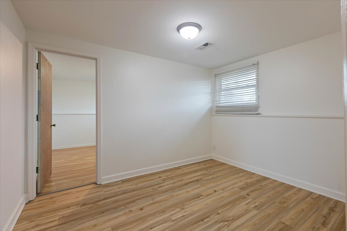 6860 Valley View Road