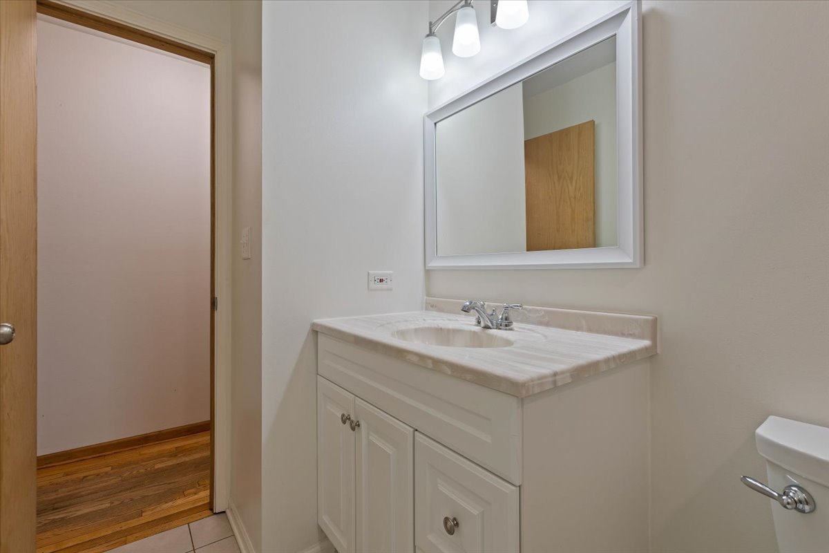 6860 Valley View Road