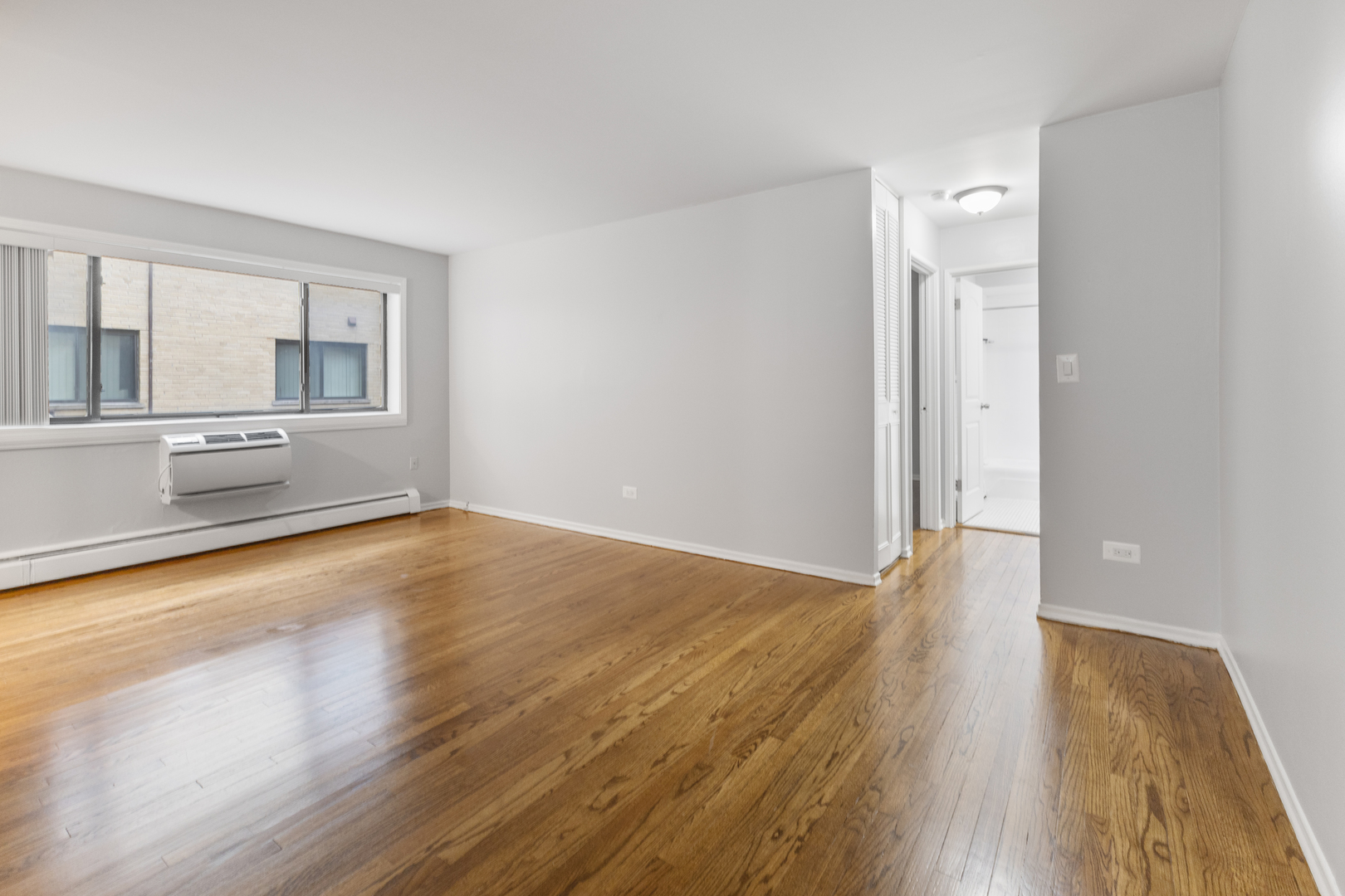 6001 N Kenmore Avenue Unit: 312