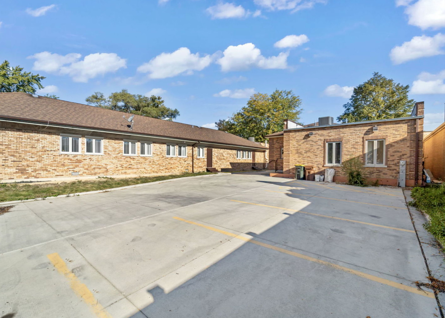 170 W Irving Park Road