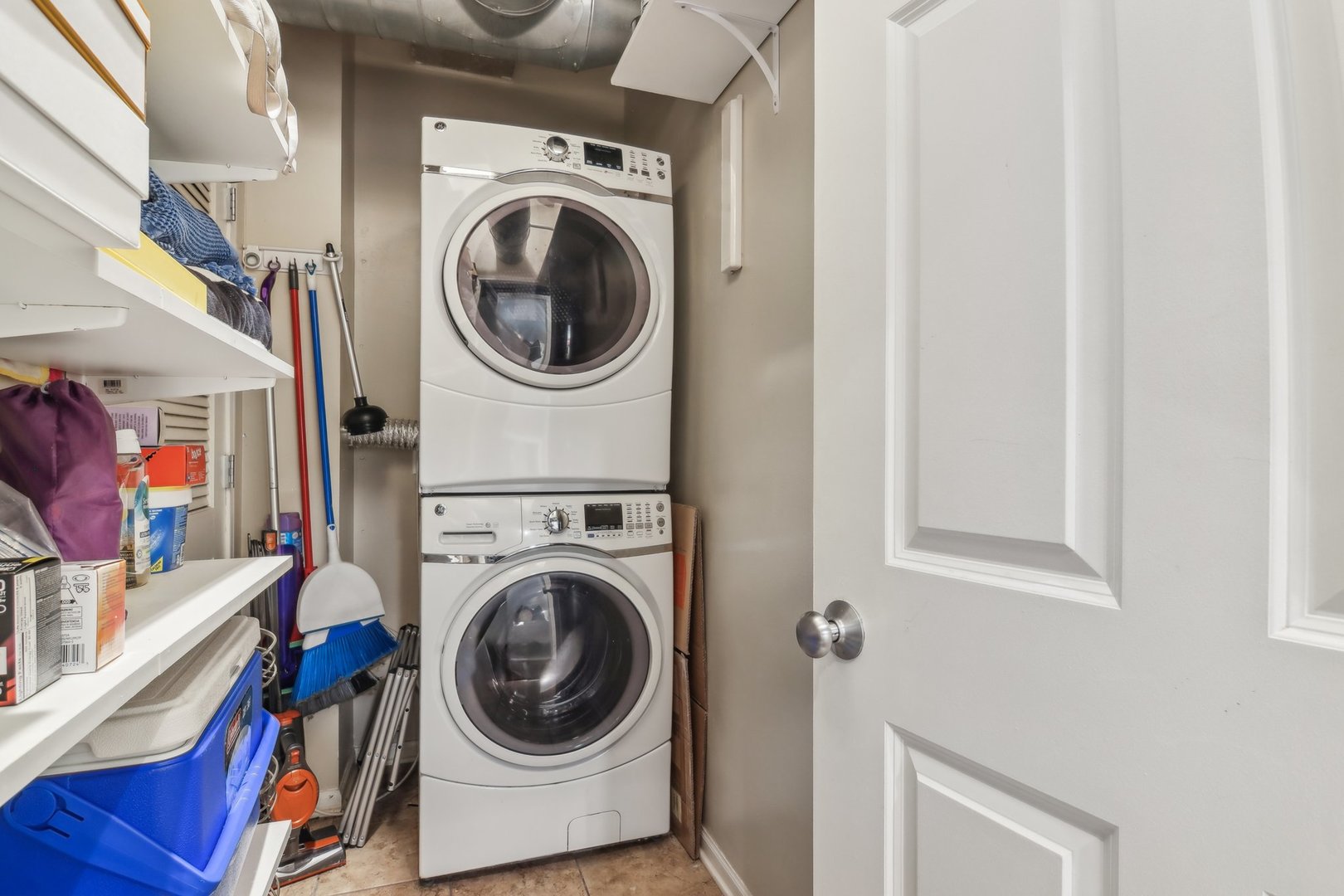 400 W ONTARIO Street Unit: 605