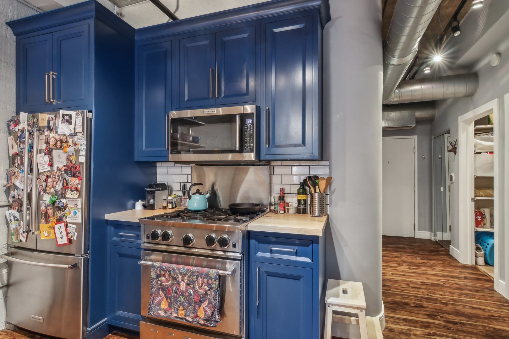 400 W ONTARIO Street Unit: 605