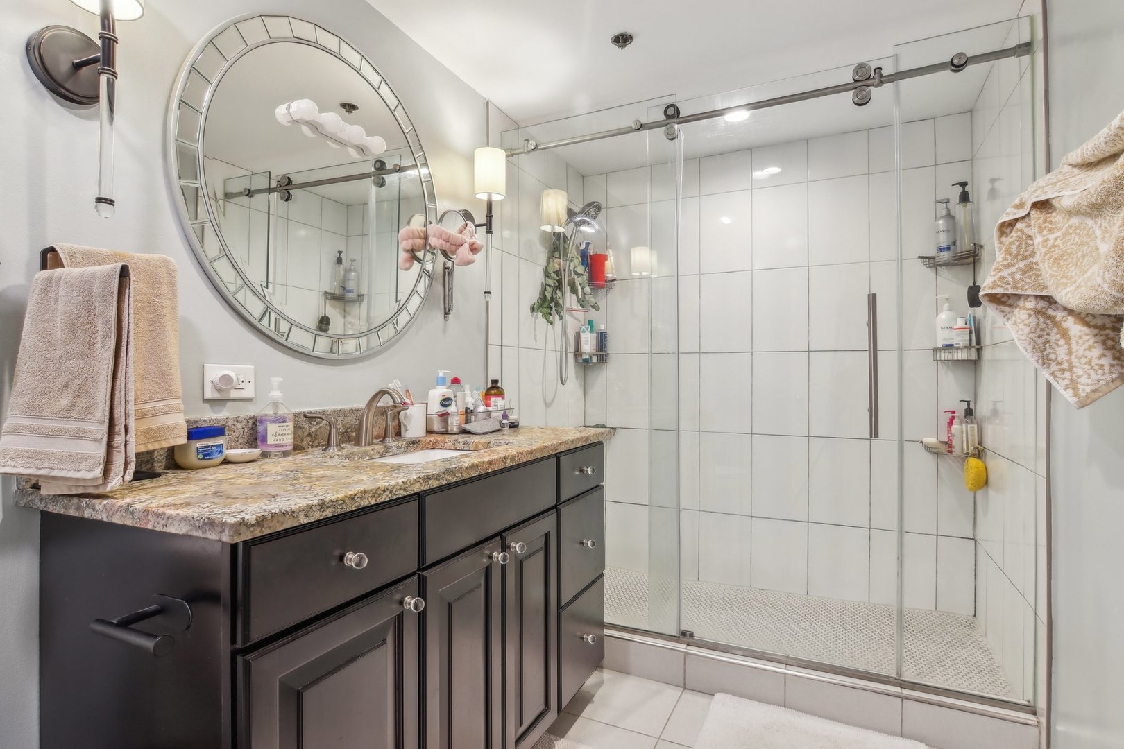 400 W ONTARIO Street Unit: 605