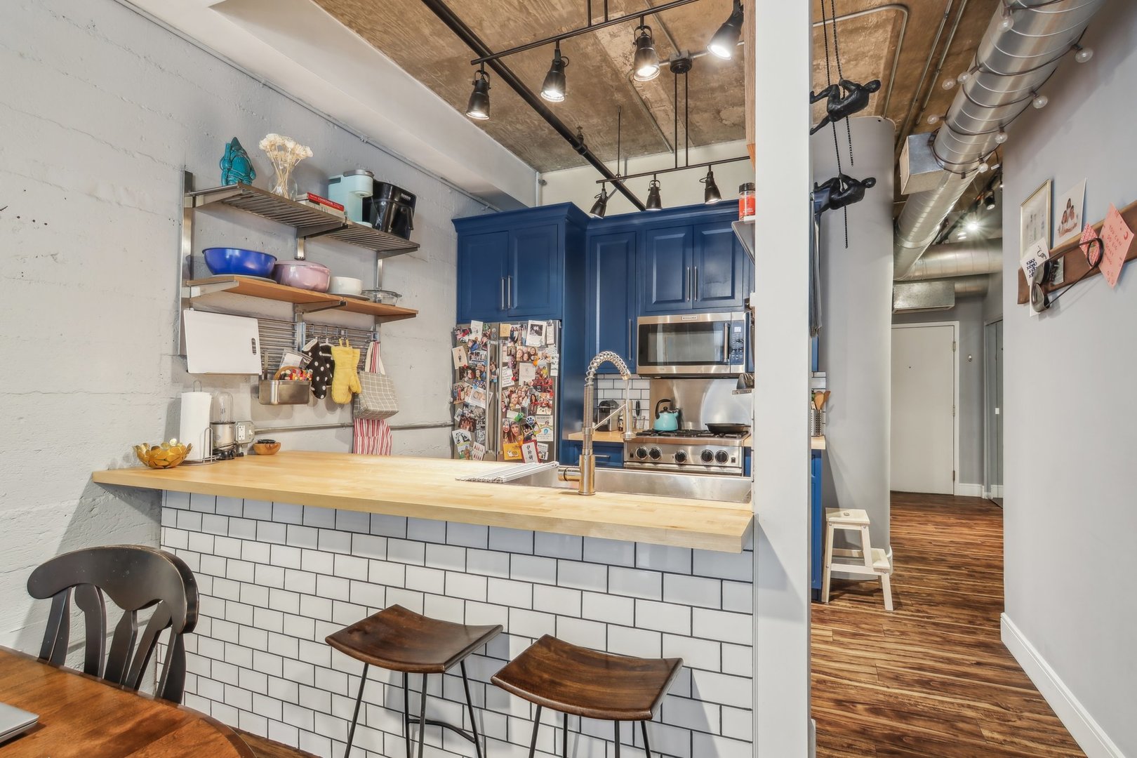 400 W ONTARIO Street Unit: 605