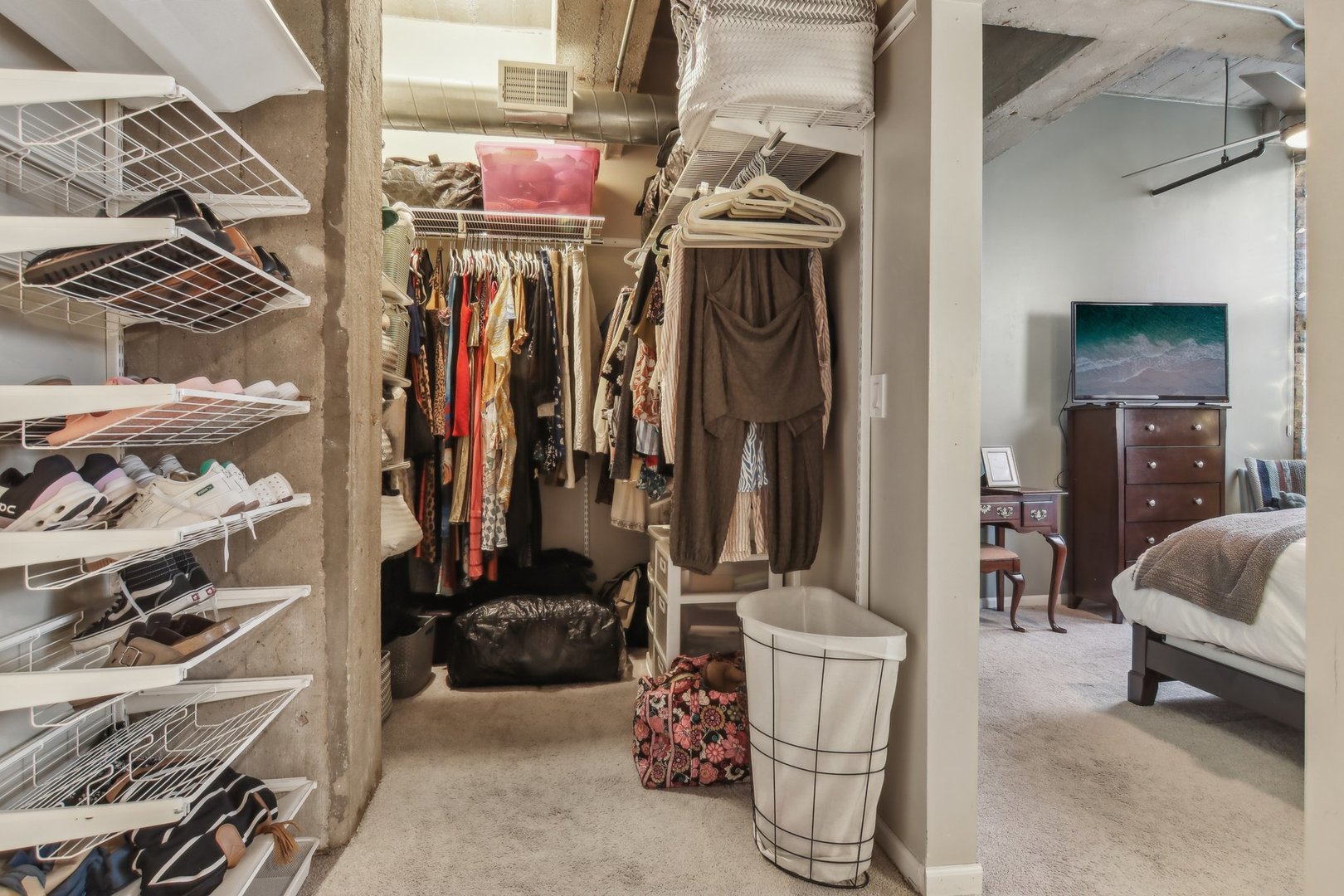 400 W ONTARIO Street Unit: 605