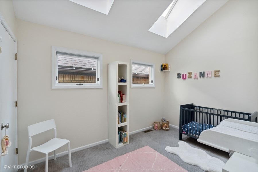 2306 N Greenview Avenue