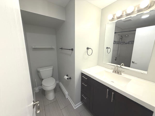 8701 W FOSTER Avenue Unit: 206