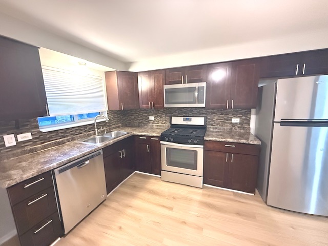 8701 W FOSTER Avenue Unit: 206