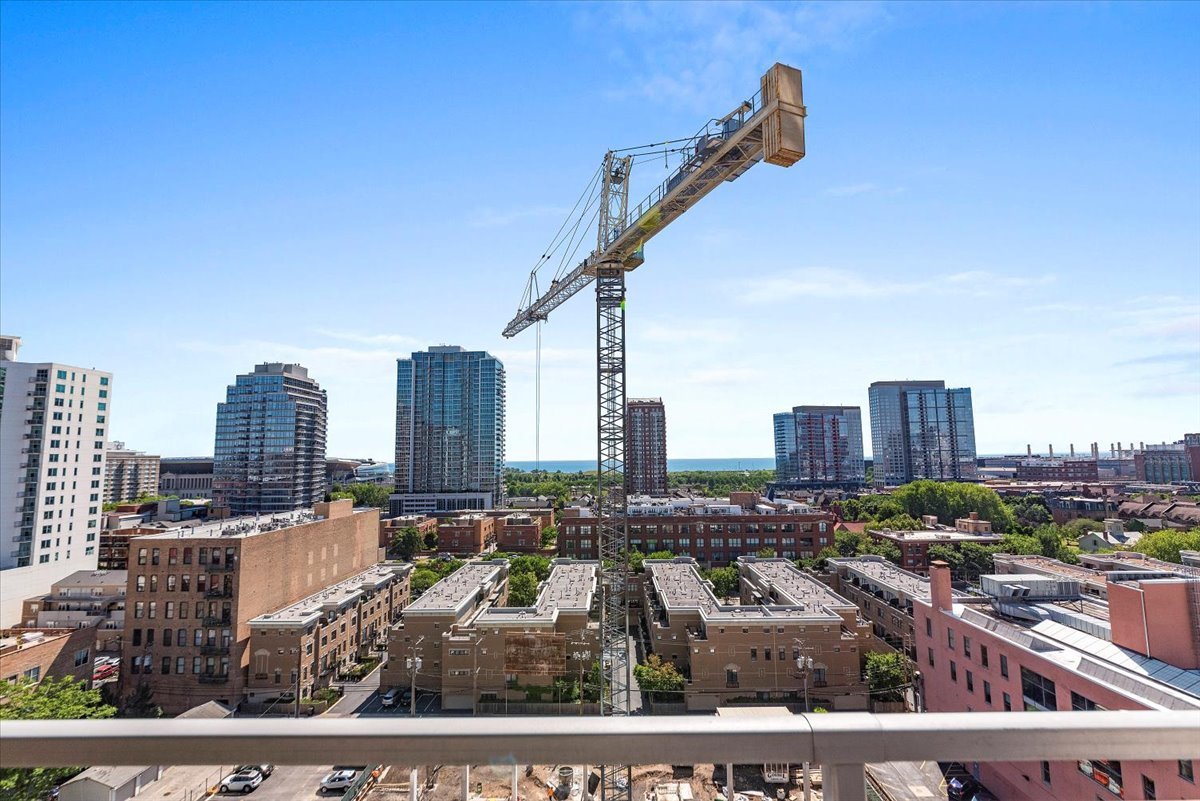 1720 S Michigan Avenue Unit: 1205