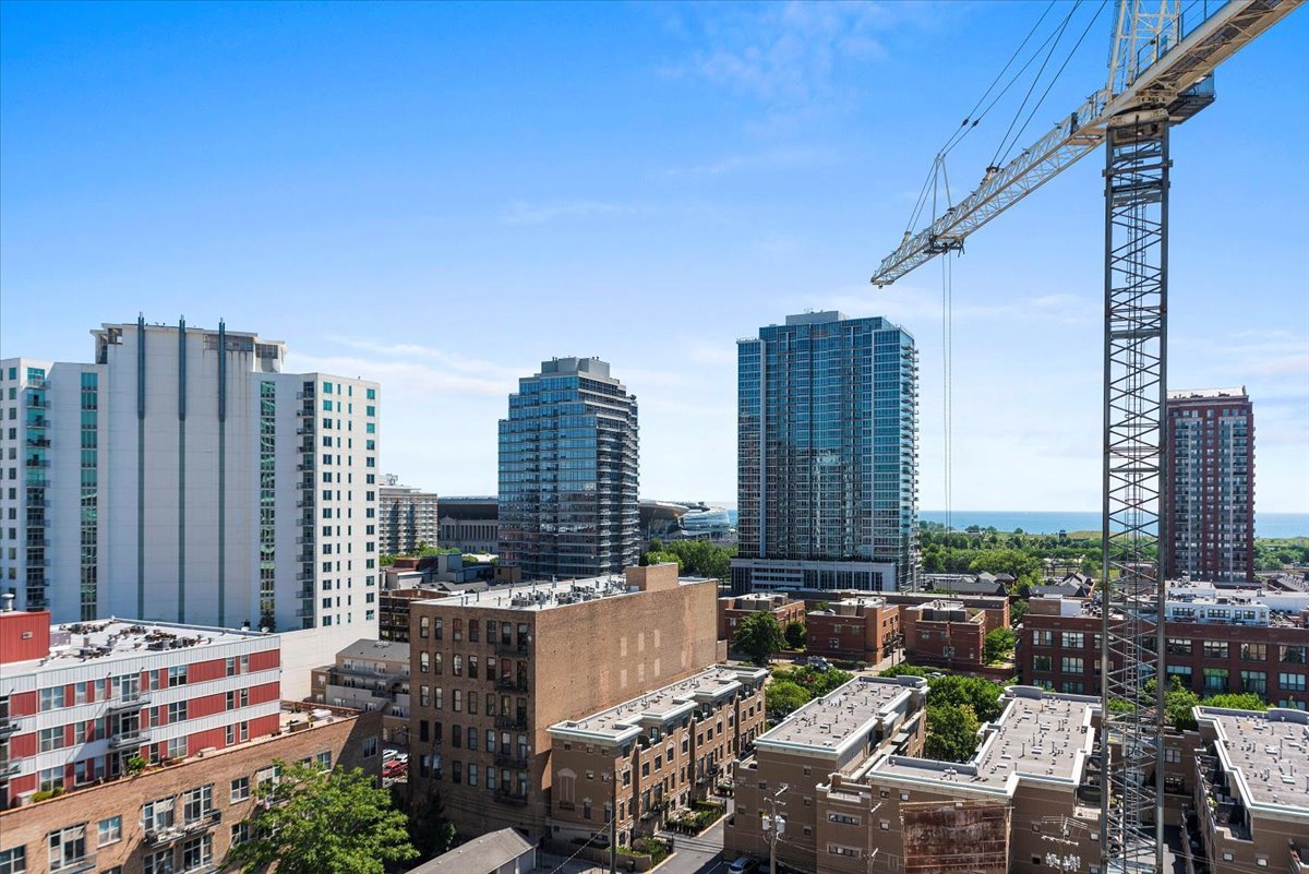 1720 S Michigan Avenue Unit: 1205