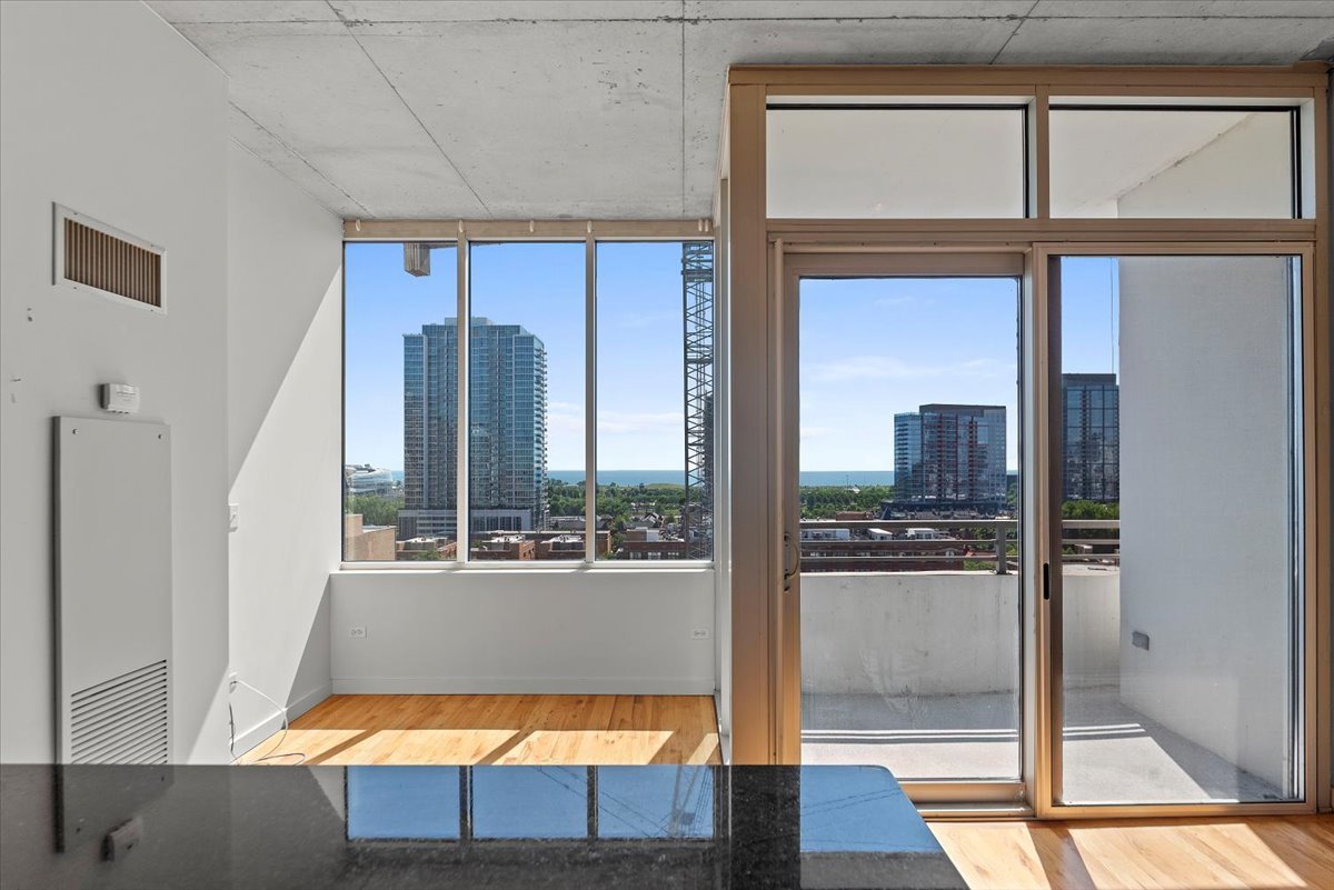 1720 S Michigan Avenue Unit: 1205