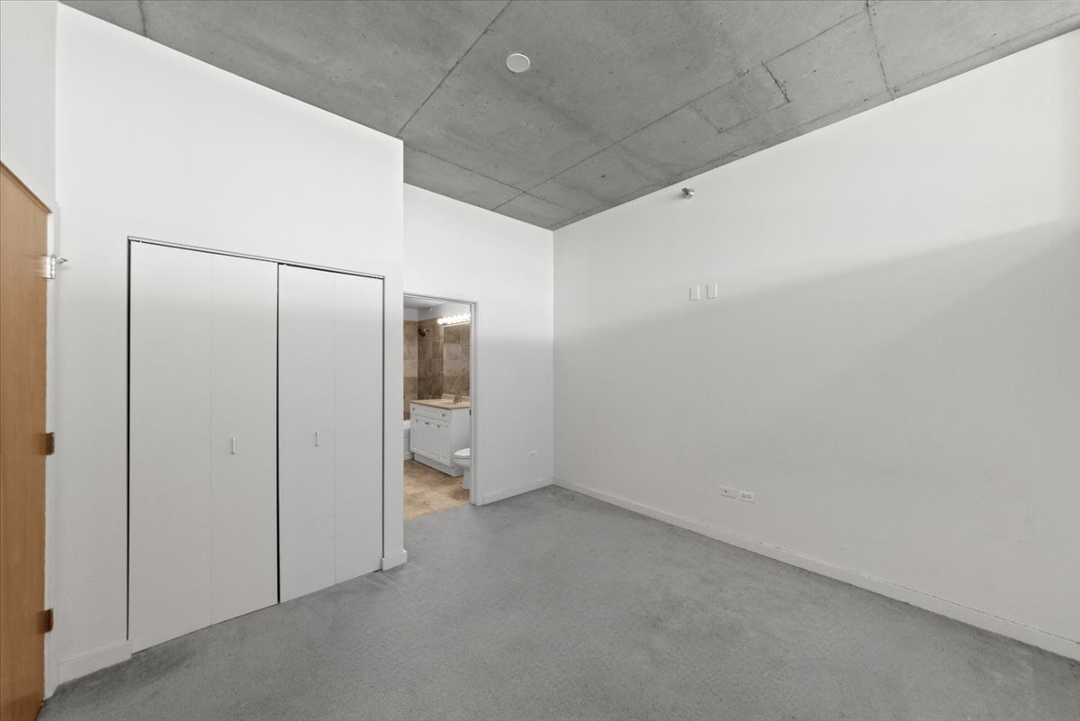 1720 S Michigan Avenue Unit: 1205