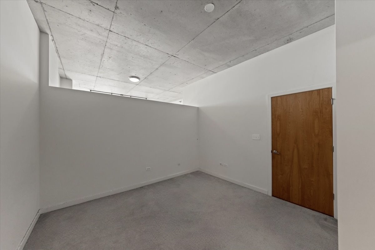 1720 S Michigan Avenue Unit: 1205