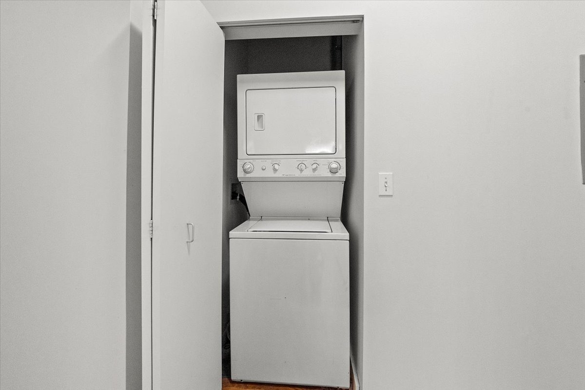 1720 S Michigan Avenue Unit: 1205
