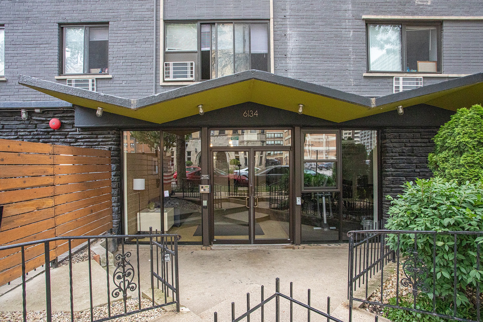 6134 N Kenmore Avenue Unit: 502