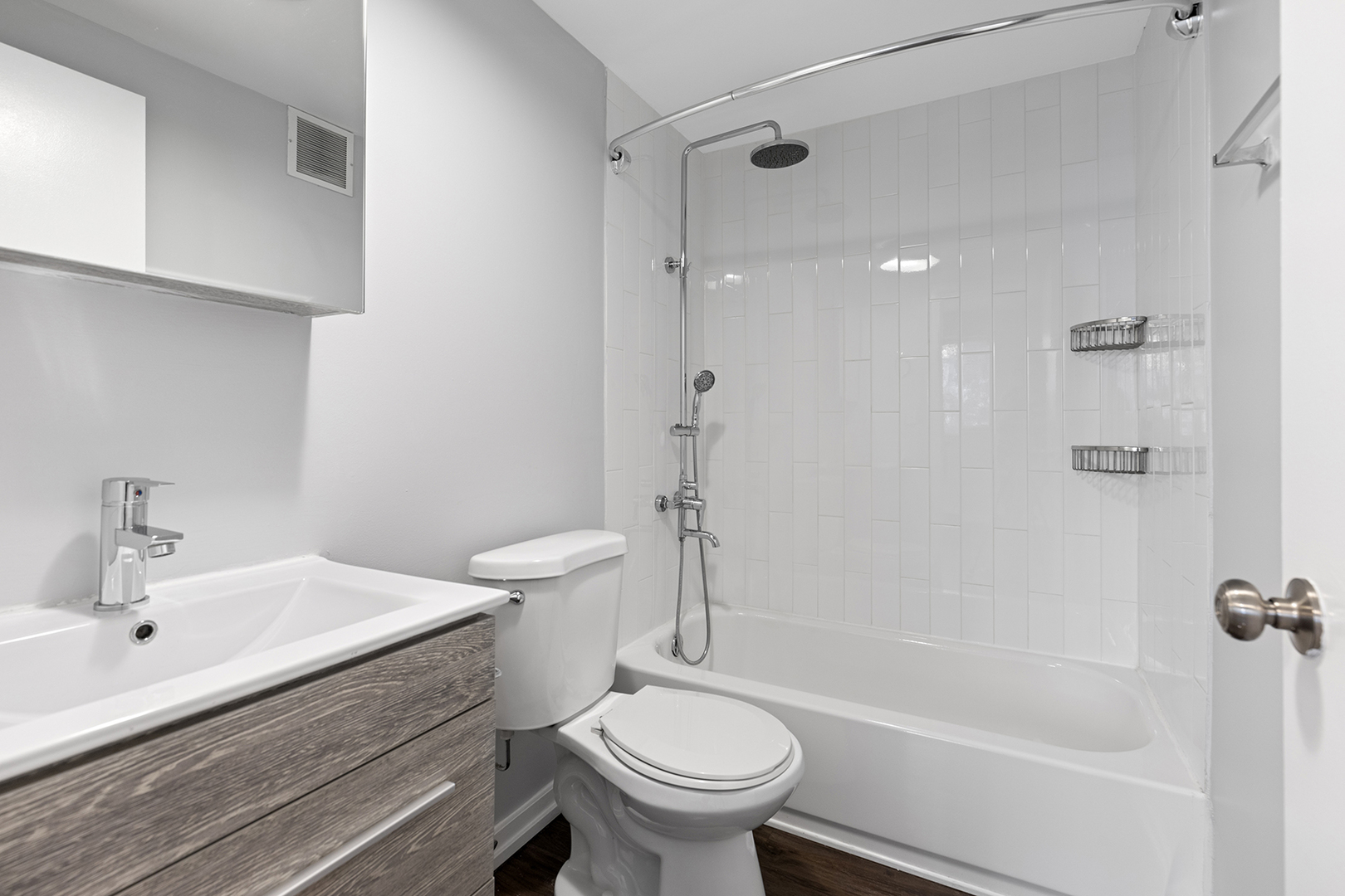 6134 N Kenmore Avenue Unit: 502