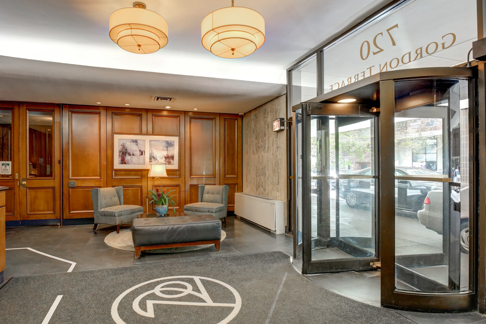 720 W Gordon Terrace Unit: 6J