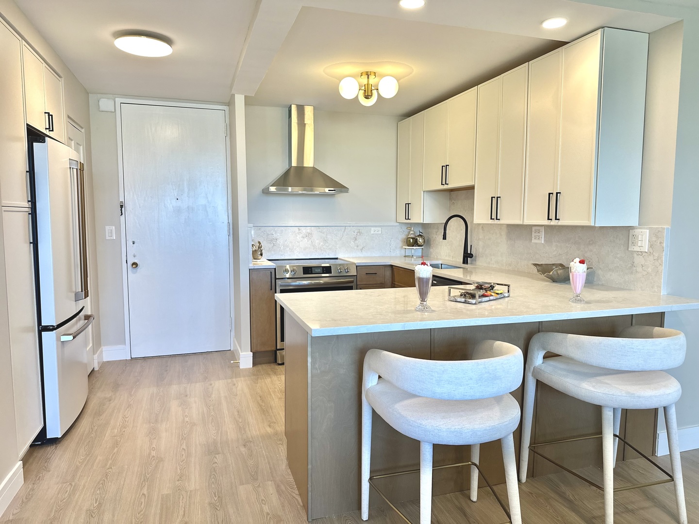 720 W Gordon Terrace Unit: 6J