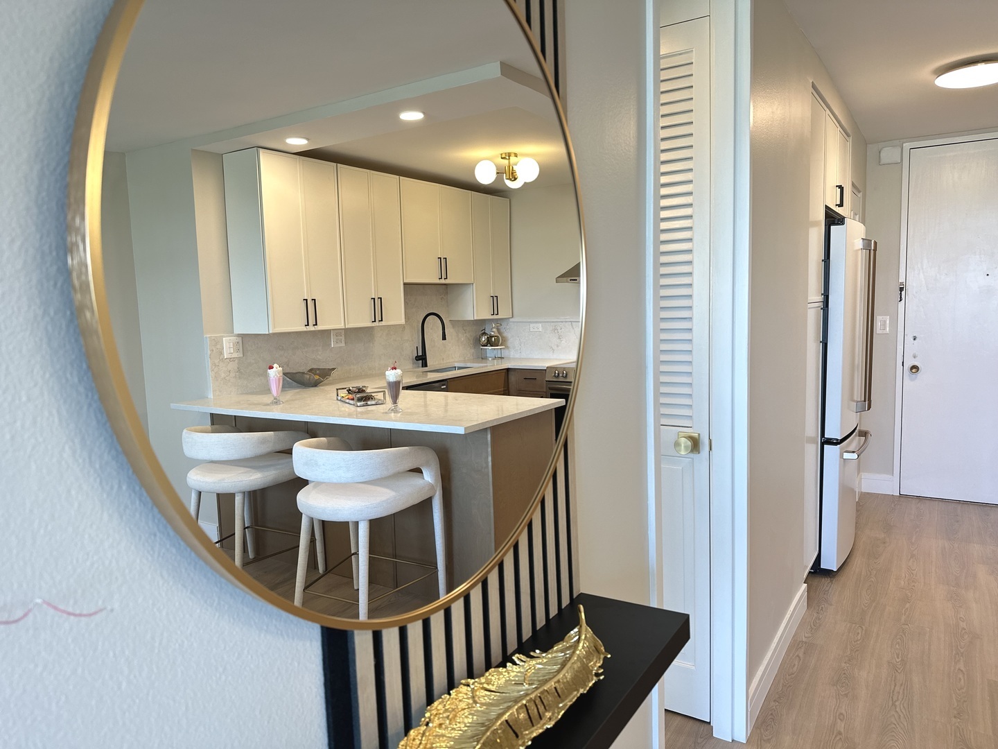 720 W Gordon Terrace Unit: 6J