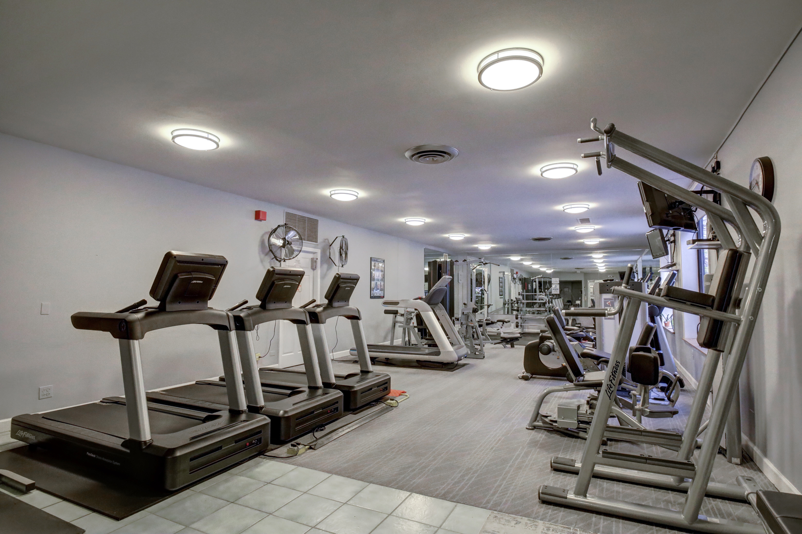 720 W Gordon Terrace Unit: 6J