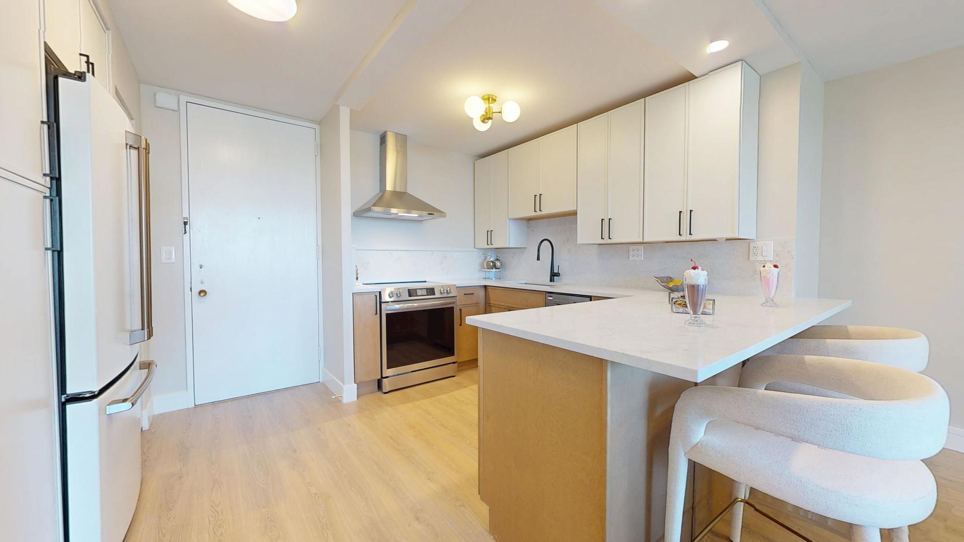 720 W Gordon Terrace Unit: 6J