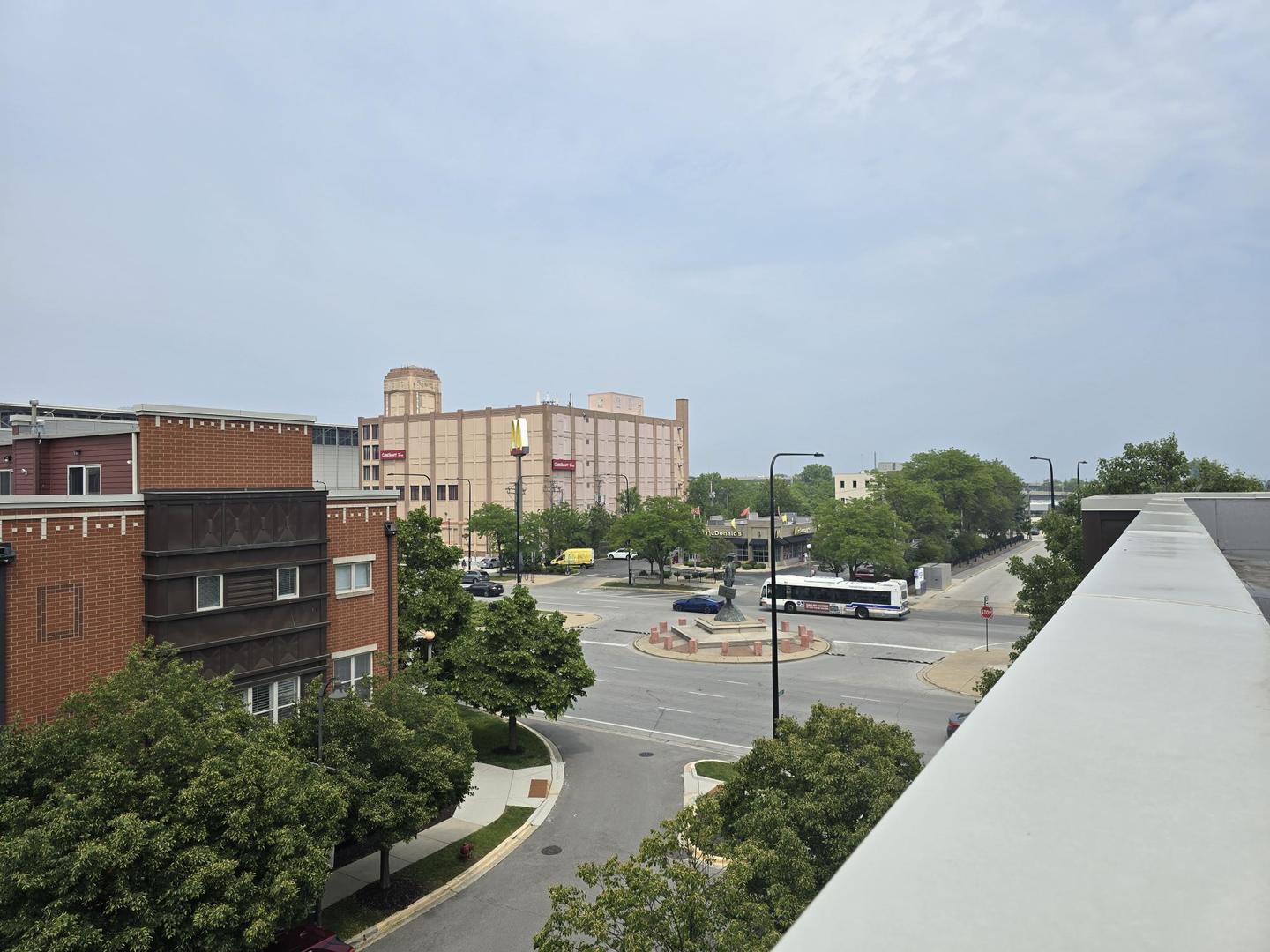 353 E Eastgate Place