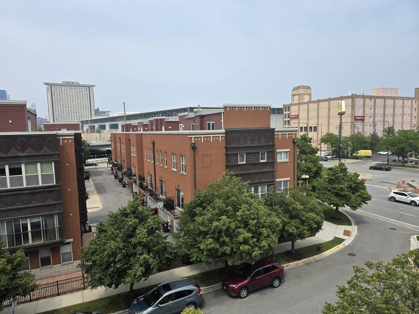 353 E Eastgate Place