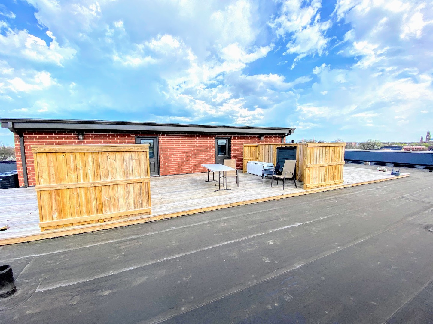 3203 N Ridgeway Avenue Unit: 4C