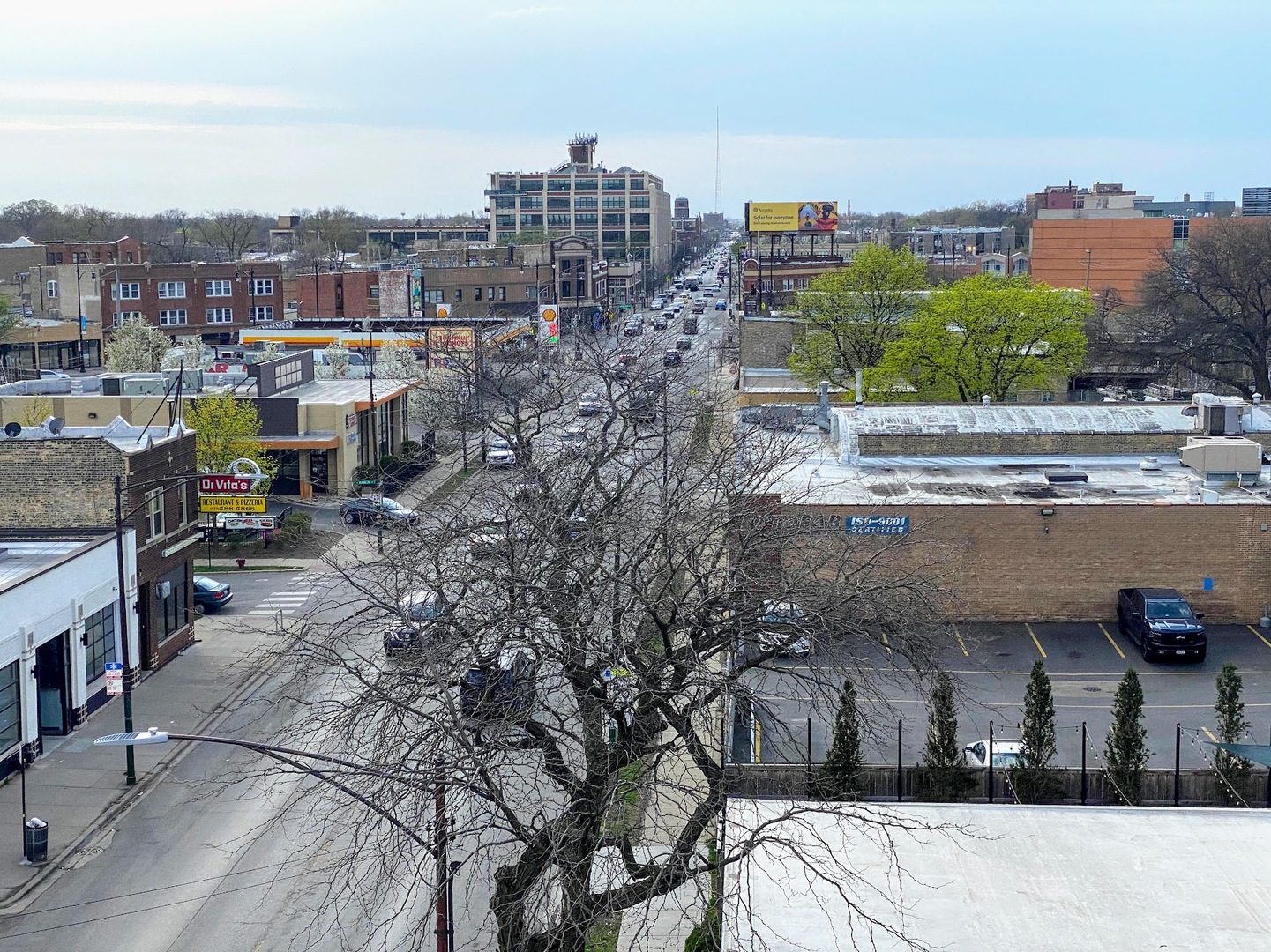 3203 N Ridgeway Avenue Unit: 4C