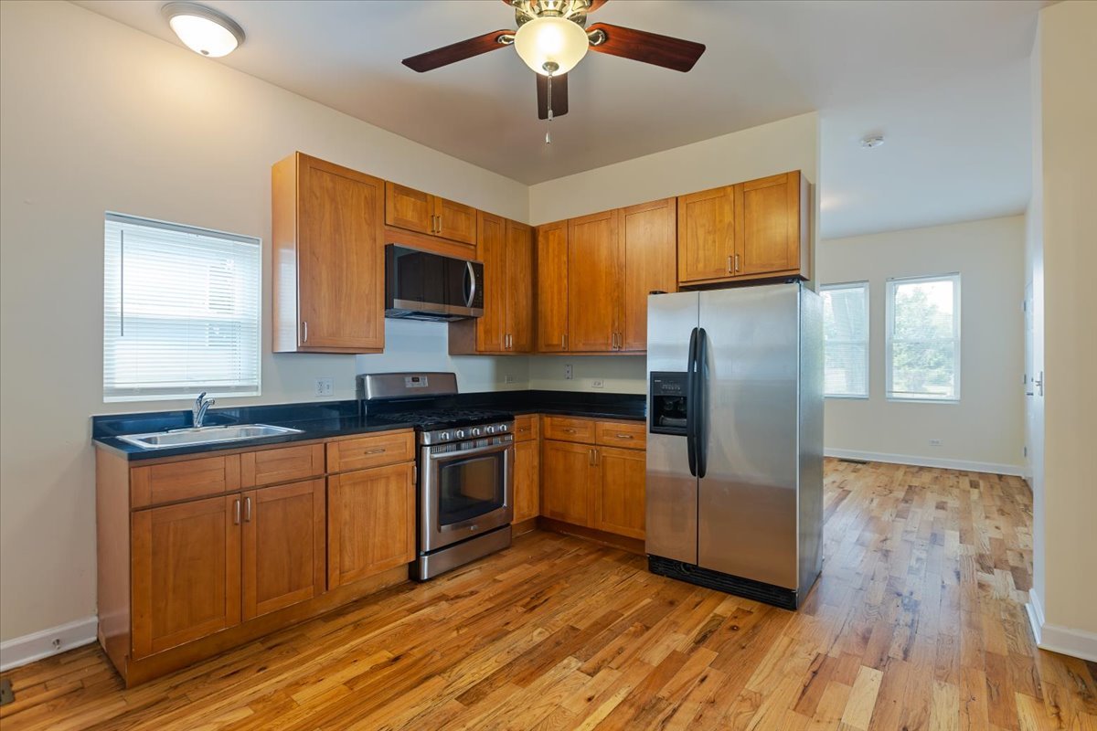 1234 W 49th Place Unit: 1F