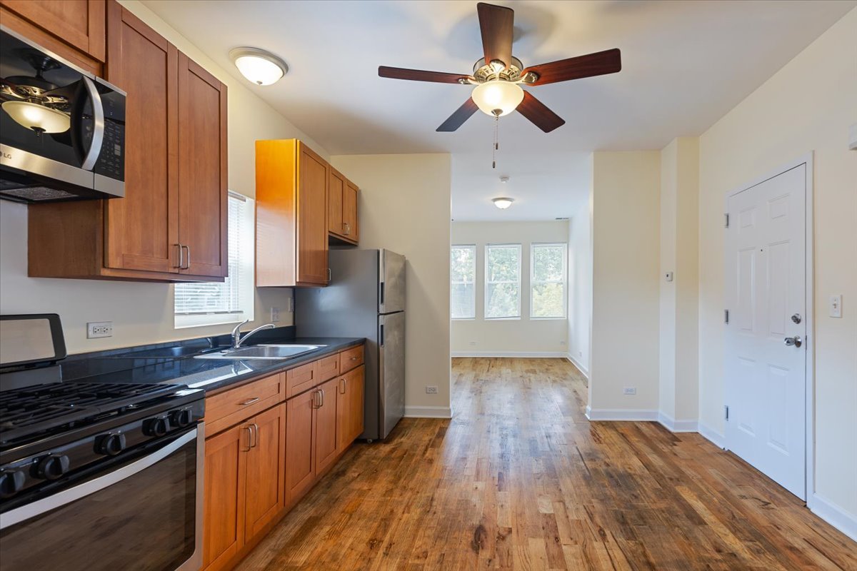 1234 W 49th Place Unit: 2F