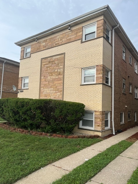 1915 S Harlem Avenue Unit: 2W