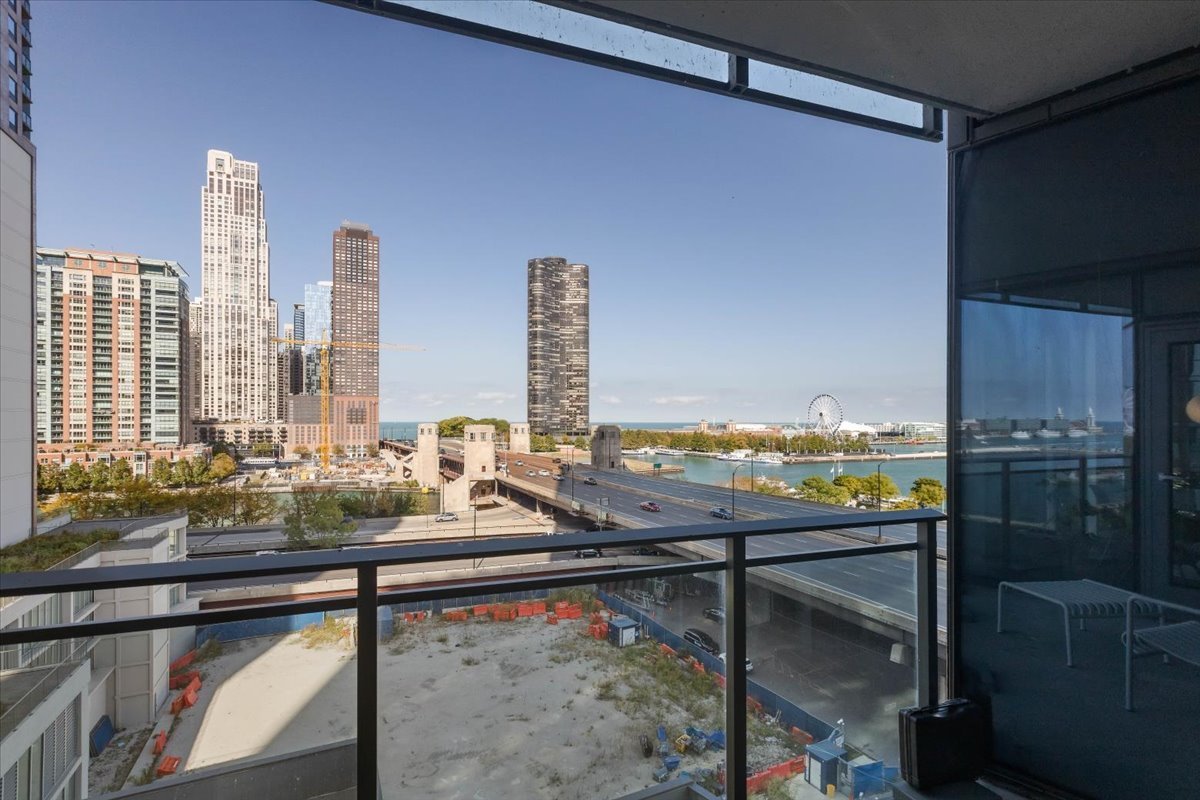 211 N Harbor Drive Unit: 409