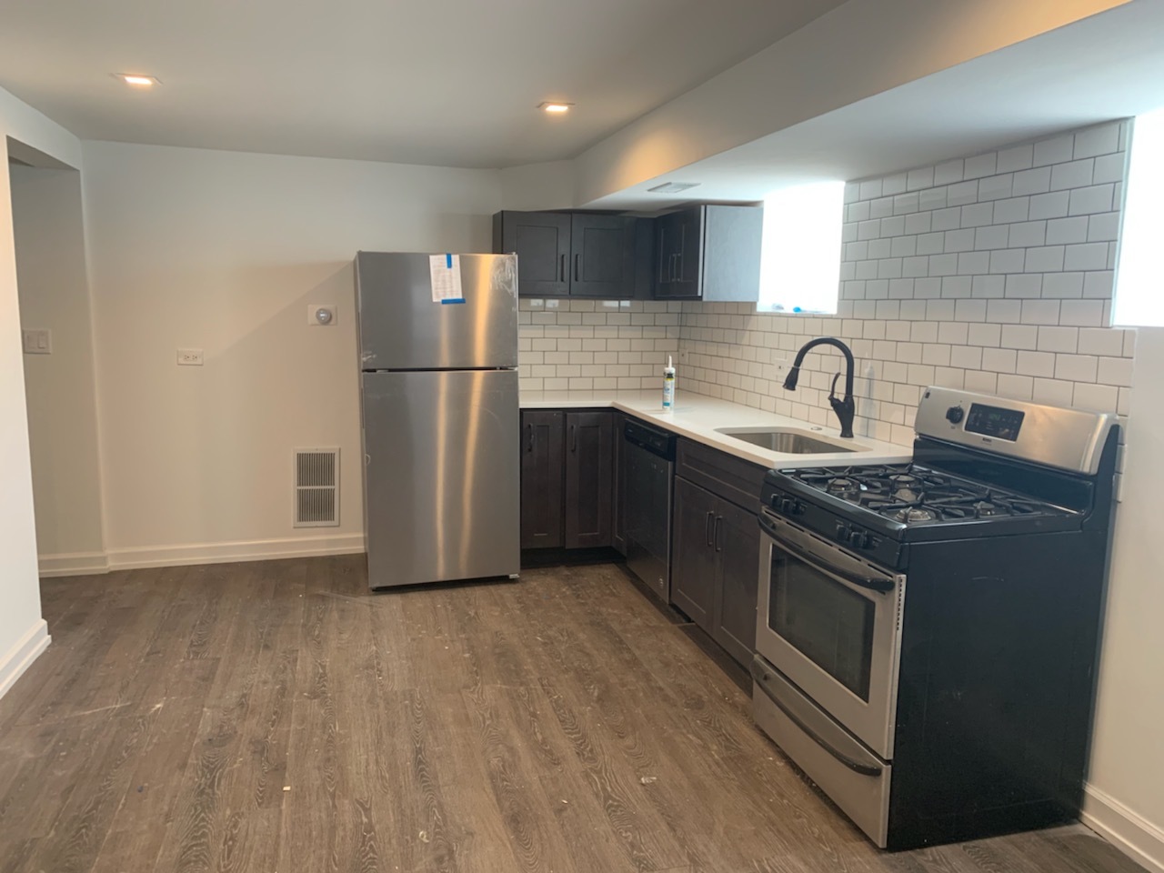 1401 N Oakley Boulevard Unit: G