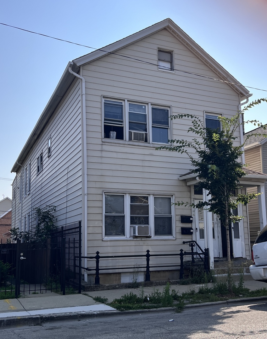 2919 S Quinn Street Unit: 1R