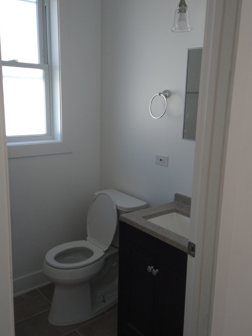 2021 W 47th Street Unit: 2R
