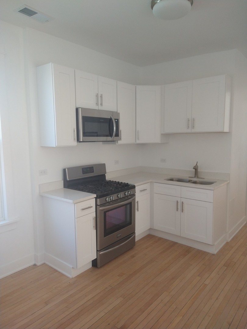 2021 W 47th Street Unit: 2R