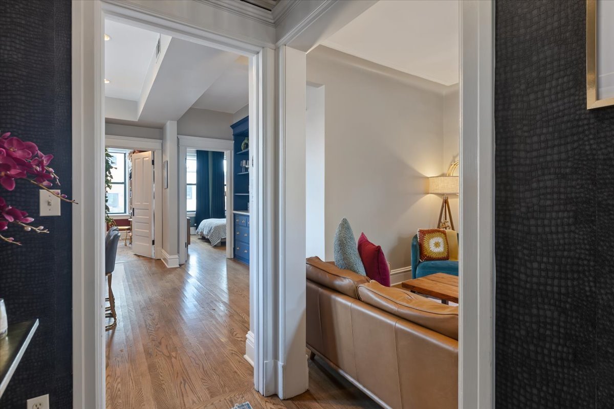 3619 N Wilton Avenue Unit: 3