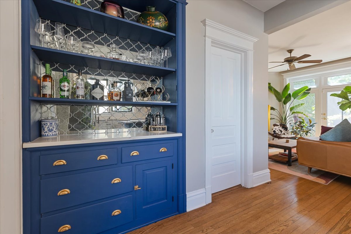 3619 N Wilton Avenue Unit: 3