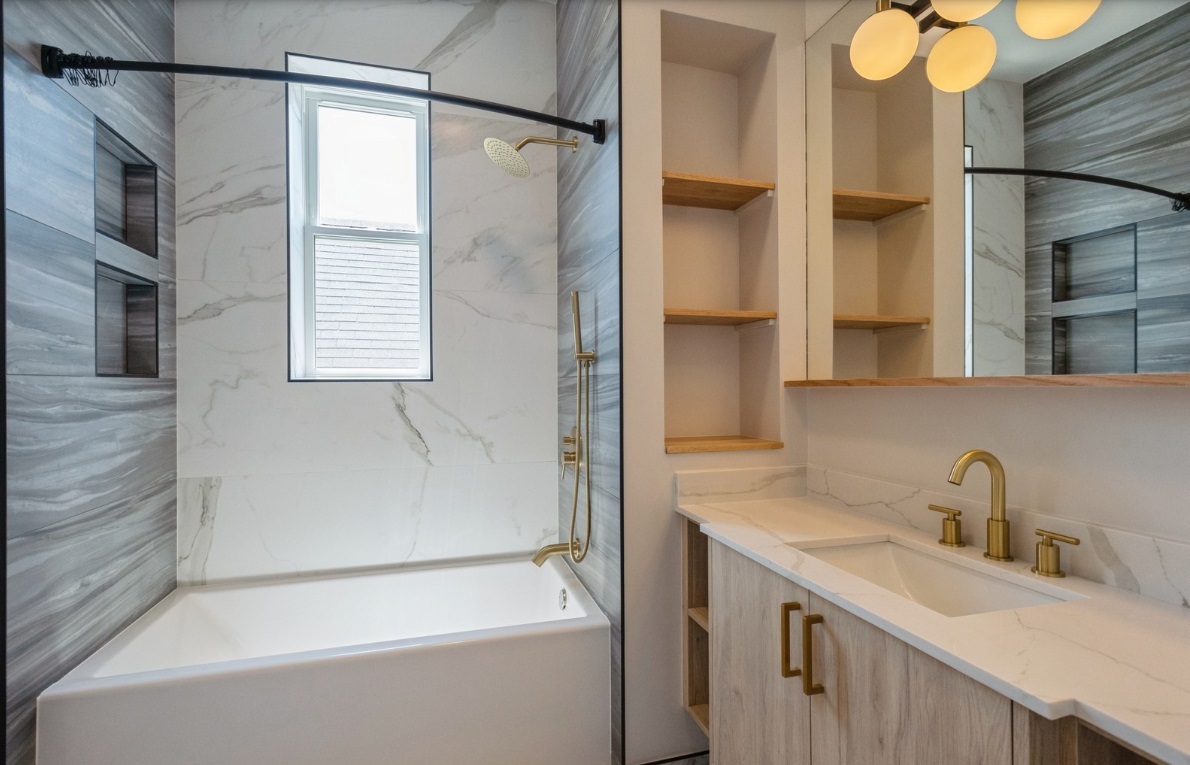 1100 S WESTERN Avenue Unit: 2
