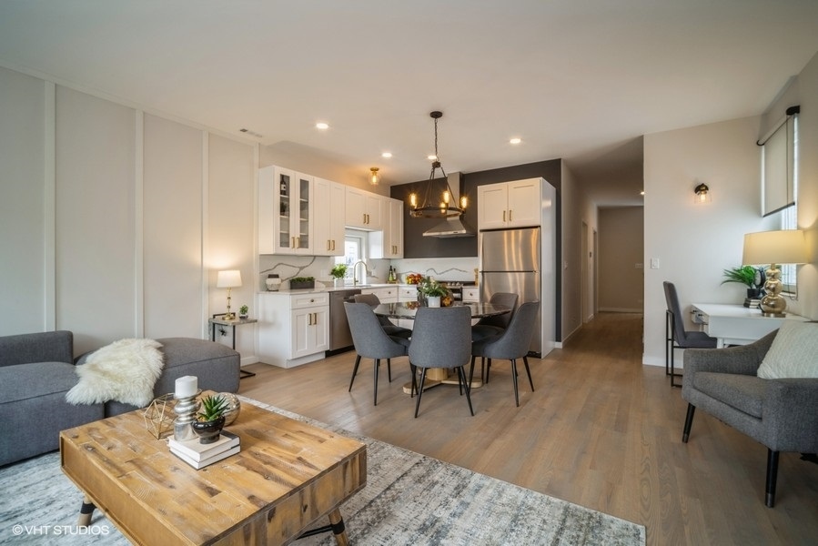 1100 S WESTERN Avenue Unit: 2