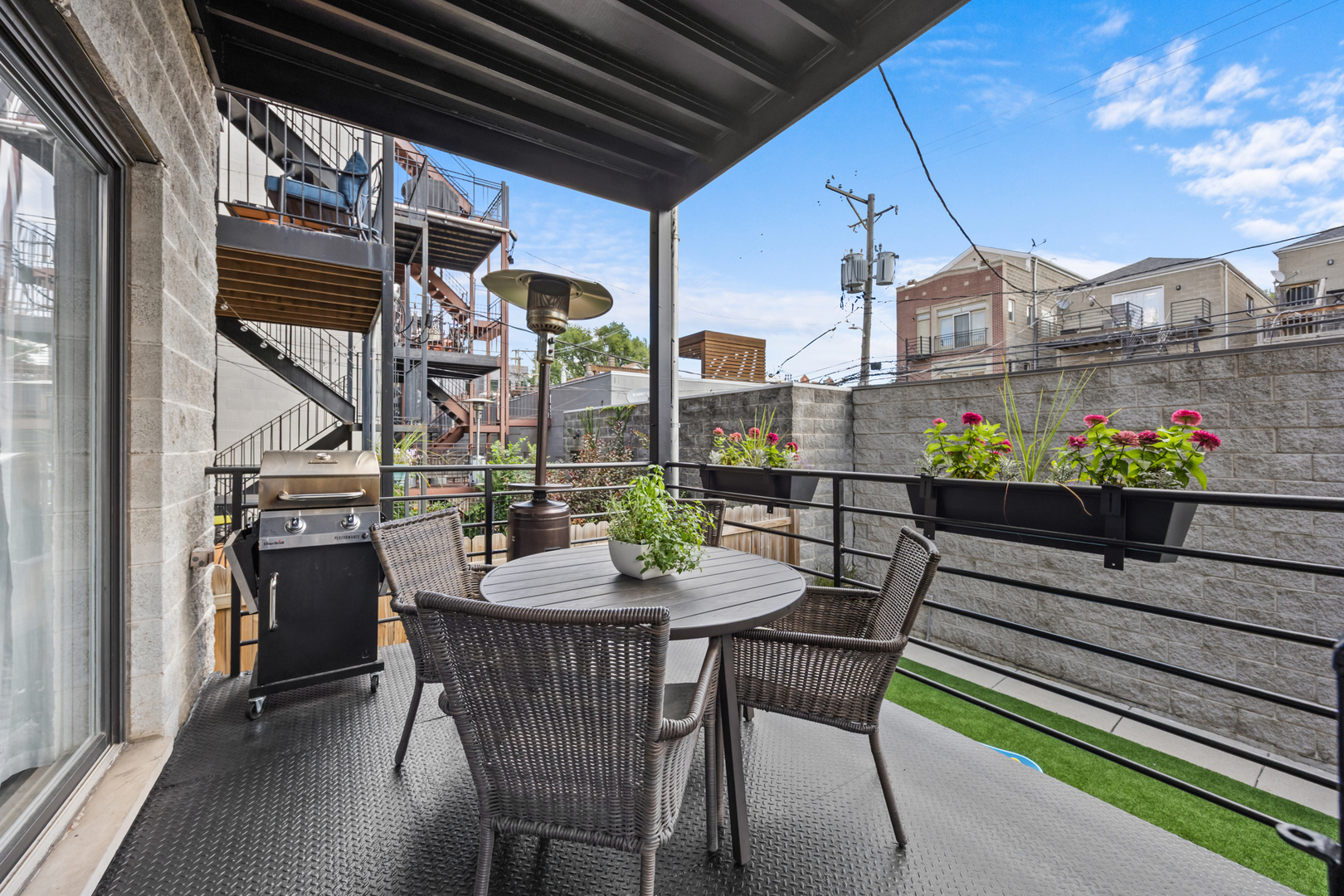 919 N Hermitage Avenue Unit: 1