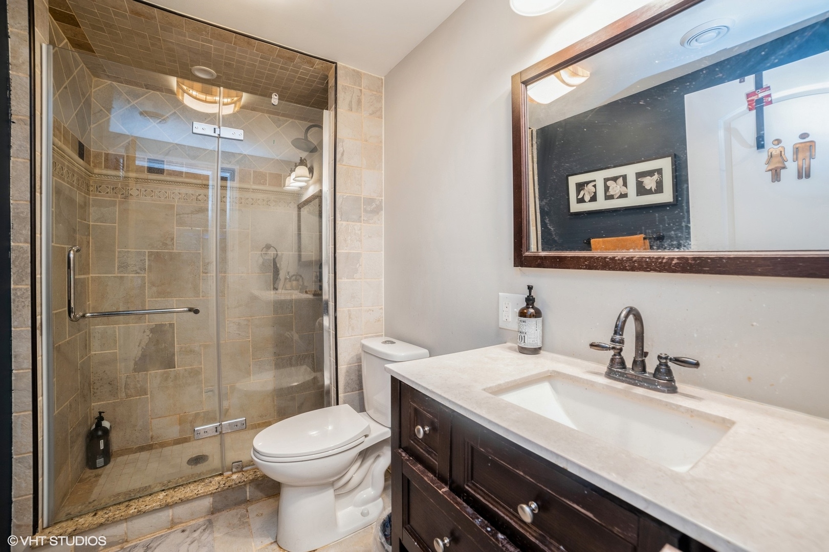 885 TIPPERARY Street