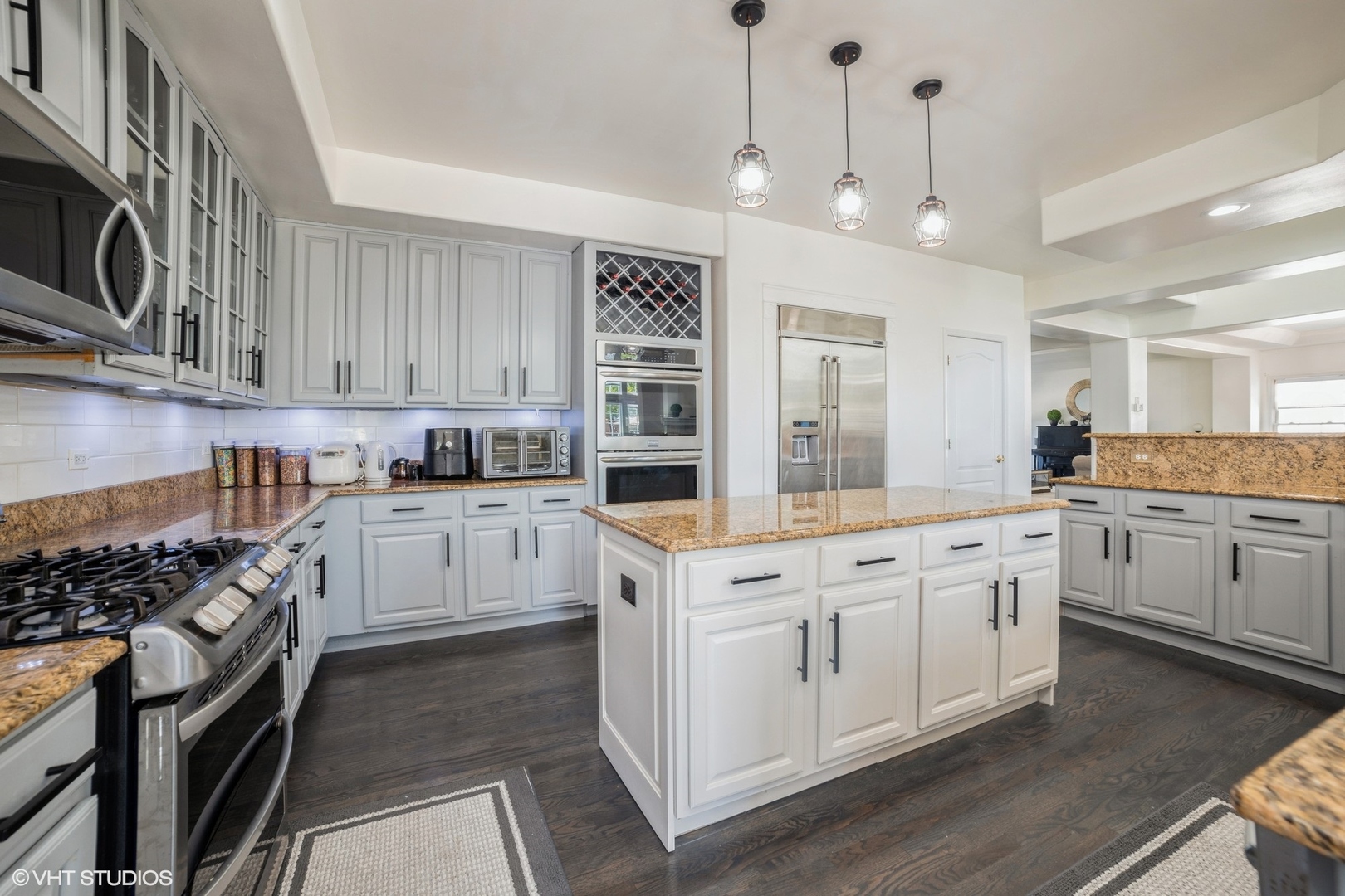 885 TIPPERARY Street