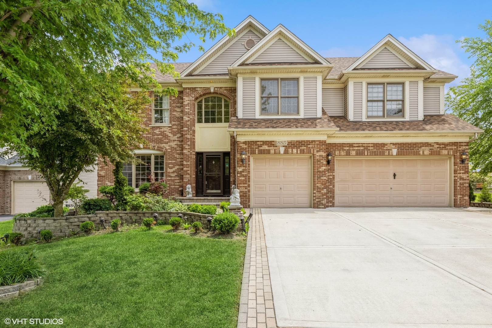 885 TIPPERARY Street