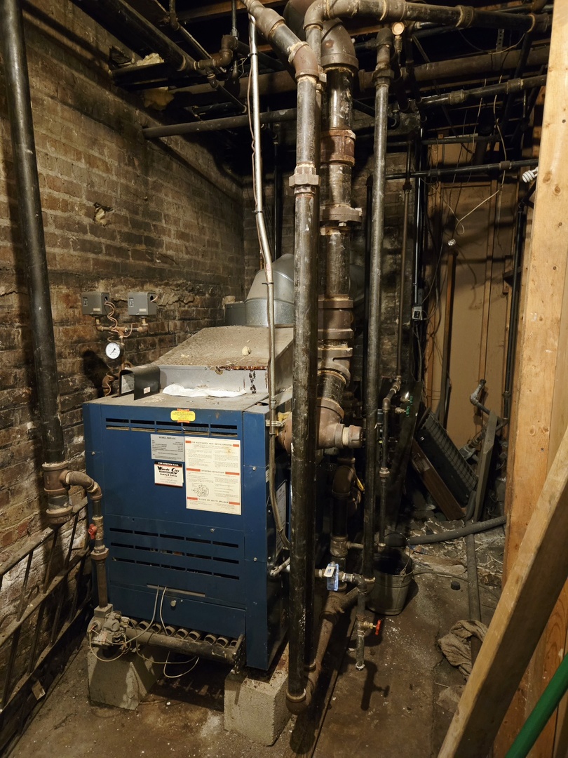 7708 S Wabash Avenue