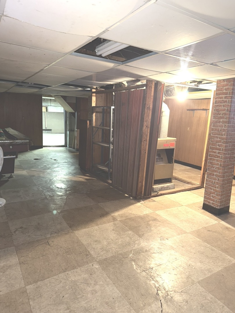 8732 S Buffalo Avenue