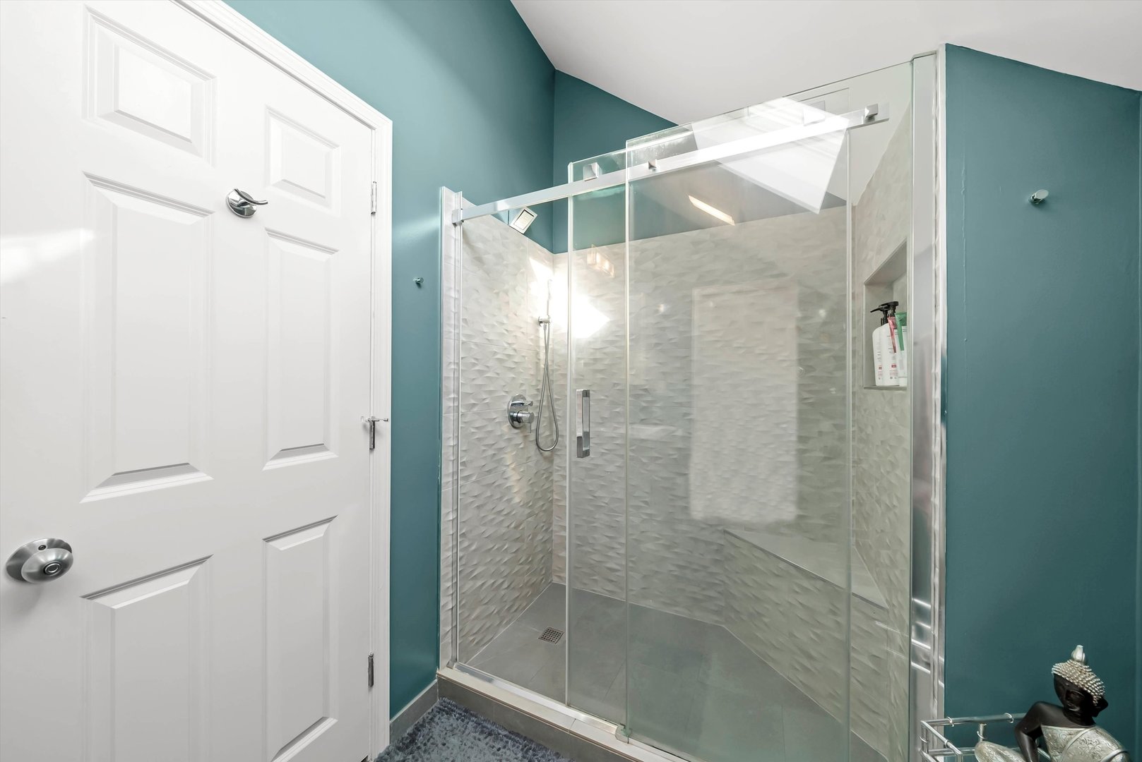 819 N Damen Avenue Unit: 3