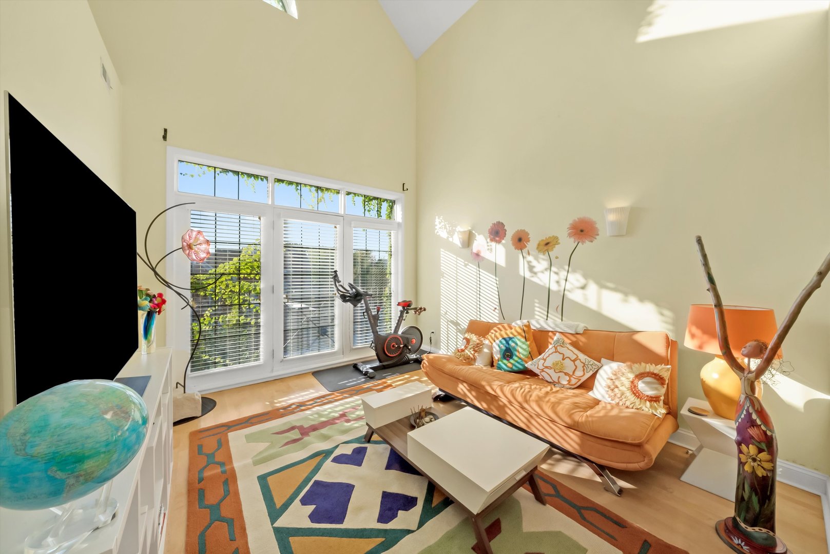 819 N Damen Avenue Unit: 3